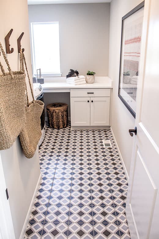 Small Laundry Room Makeover - Taryn Whiteaker Designs